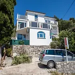 Laura דירה *