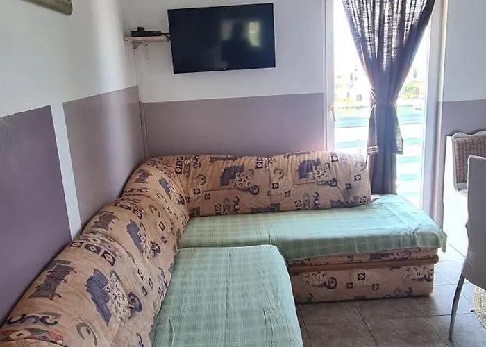 Apartman Laura *