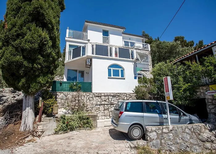 Laura Apartman *